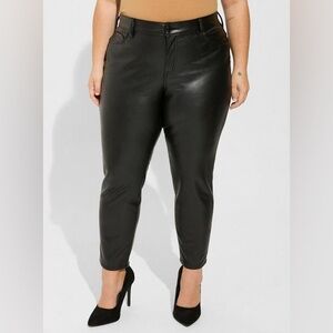 Torrid Perfect Skinny Faux Leather Mid Rise Pant Size 18 NWT